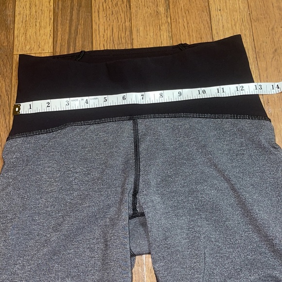 Lululemon - Picture 5 of 6